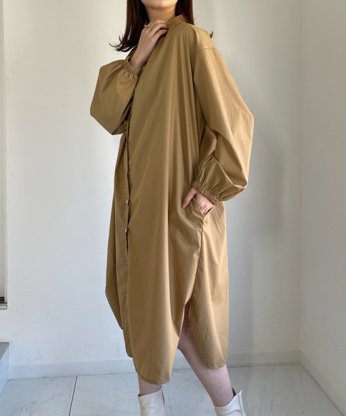 CLEA(クレア)の「バンドカラーシャツワンピース(シャツワンピース・レディース・ホワイト/ブラック/ベージュ/ブルー・FREE)」の18枚目の写真