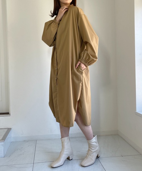CLEA(クレア)の「バンドカラーシャツワンピース(シャツワンピース・レディース・ホワイト/ブラック/ベージュ/ブルー・FREE)」の19枚目の写真