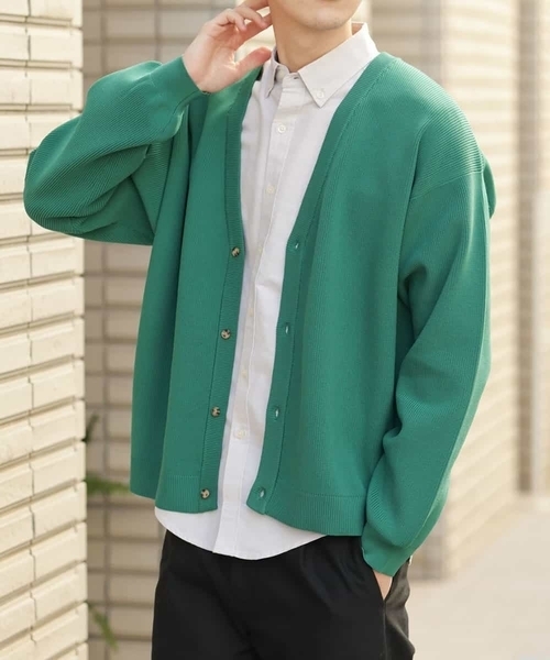 a.v.v（アーヴェヴェ）の「【洗濯機で洗える】アゼワイドシルエットカーディガン（カーディガン/ボレロ・メンズ・ピンク/グリーン/チャコールグレー/ライトブルー・50/46/44/48）」の3枚目の写真