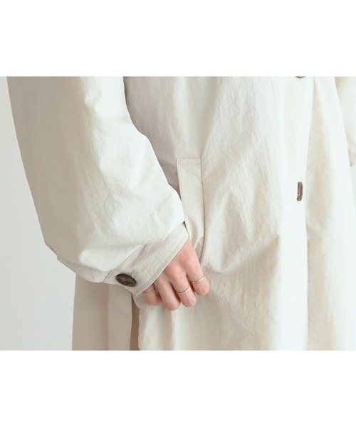 reca（レカ）の「スタンドカラーボリュームスリーブトレンチコート（トレンチコート・レディース・サンドベージュ/ベージュ・L/M）」の7枚目の写真