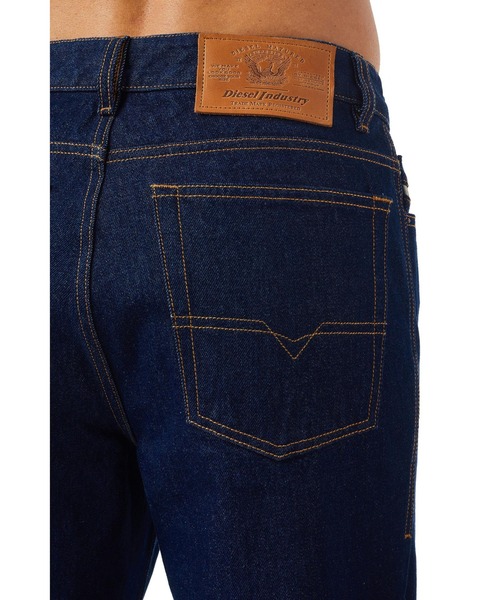 DIESEL（ディーゼル）の「DIESEL SS22 メンズ デニムパンツ ストレート  サステナブル（デニムパンツ・メンズ・インディゴブルー・31inch/29inch/26inch/27inch/28inch/33inch/36inch/34inch/30inch/32inch）」の5枚目の写真