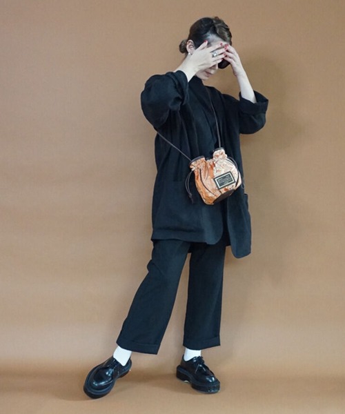 intoxic.（イントキシック）の「DAMASK JACQUARD EGG YOLK エッグヨーク（ショルダーバッグ・レディース・ブラック/オレンジ/ブルー・FREE）」の17枚目の写真