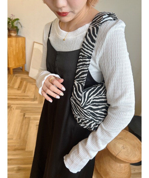 JUMELLE(ジュメロ)の「シャーリングカットソー(Tシャツ/カットソー・レディース・ホワイト/ピンク・FREE)」の7枚目の写真