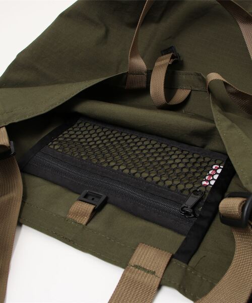 Battenwear(バテンウエア)の「【Battenwear/バテンウェア】米国製パッカブルコットントート/Packable Tote(トートバッグ・メンズ・ストーン/オリーブドラブ/ブルー系その他・ONE SIZE)」の7枚目の写真