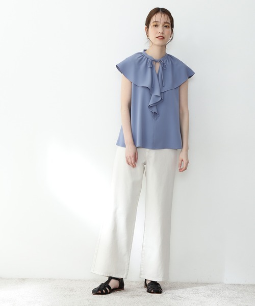 N.（N. Natural Beauty Basic）（エヌエヌナチュラルビューティーベーシック）の「◆フリルカラーブラウス（シャツ/ブラウス・レディース・ブルー/イエロー/ホワイト・MEDIUM）」の4枚目の写真