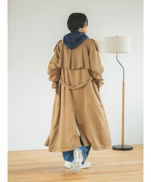 Ungrid(アングリッド)の「ルーズトレンチコート(トレンチコート・レディース・ベージュ/キャメル・SMALL/MEDIUM)」の3枚目の写真