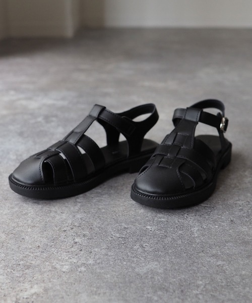 Riberry（リベリー）の「グルカサンダル（サンダル・レディース・ブラック/アイボリー・MEDIUM/LARGE）」の6枚目の写真