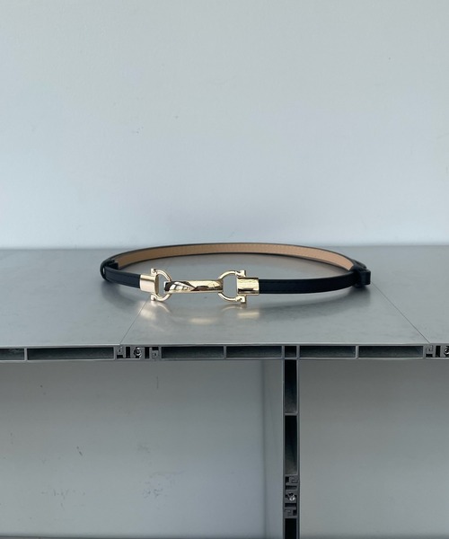 AS KNOW AS plus（アズノゥアズプラス）の「●ビットスライドベルト（ベルト・レディース・ブラック/ダークブラウン/ベージュ・FREE）」の2枚目の写真