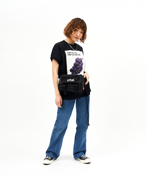 Manhattan Portage（マンハッタンポーテージ）の「Fisk Shoulder Bag Old School（ショルダーバッグ・メンズ・ブラック/ネイビー・SMALL）」の15枚目の写真