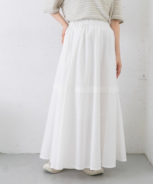 KBF(ケイビーエフ)の「タックボリュームフレアスカート(スカート・レディース・グリーン/オフホワイト/ブラック・ONE)」の2枚目の写真