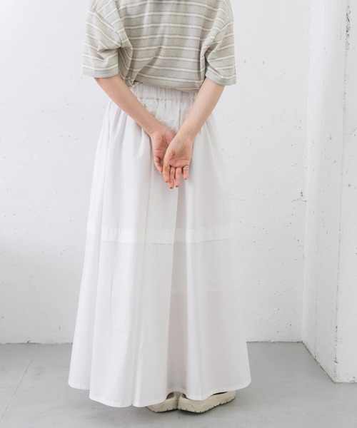 KBF(ケイビーエフ)の「タックボリュームフレアスカート(スカート・レディース・グリーン/オフホワイト/ブラック・ONE)」の6枚目の写真