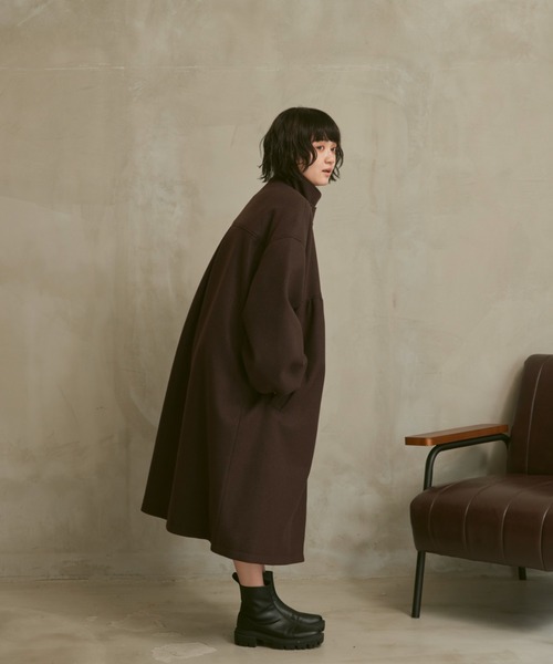 moi tytto（モイテュット）の「【低身長さん向けSサイズあり】袖ボリュームスタンドカラー切替えコート（その他アウター・レディース・ナチュラル/ブラウン・SMALL/MEDIUM）」の15枚目の写真