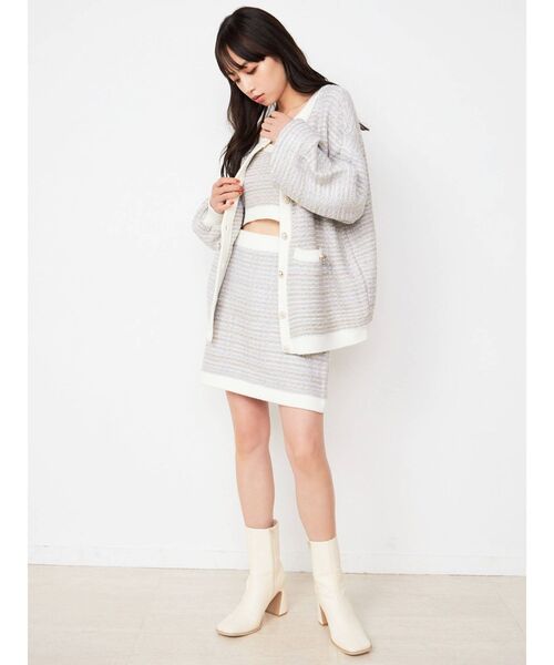 CALNAMUR(カルナムール)の「スクエアショートブーツ(ブーツ・レディース・アイボリー/ブラック・MEDIUM/LARGE/SMALL)」の6枚目の写真