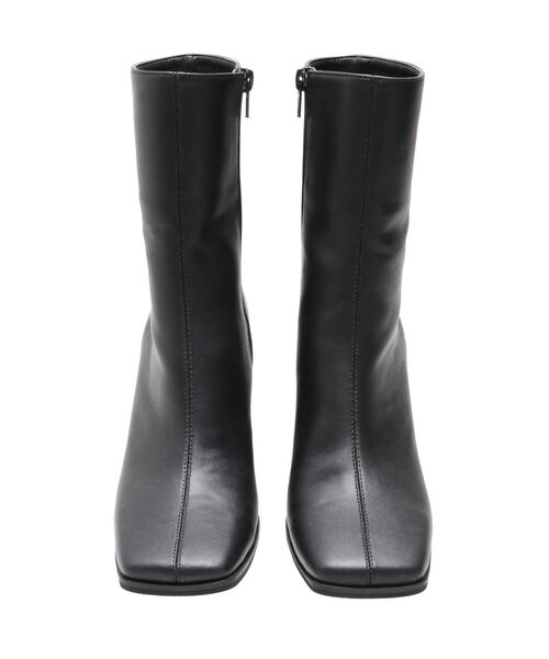 CALNAMUR(カルナムール)の「スクエアショートブーツ(ブーツ・レディース・アイボリー/ブラック・MEDIUM/LARGE/SMALL)」の11枚目の写真