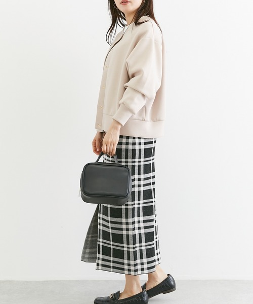 INCEDE（インシード）の「スナップボタンカーディガン（カーディガン/ボレロ・レディース・ブラック/ブルー/グレイッシュベージュ/チャコールグレー/ライトベージュ・LL/3L/4L/M/L）」の21枚目の写真