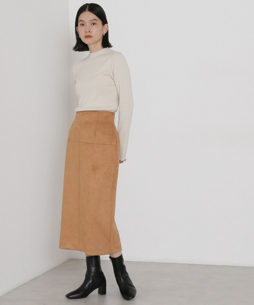 NATURAL BEAUTY BASIC(ナチュラルビューティーベーシック)の「フェイクスエードタイトスカート(スカート・レディース・チャコールグレー/ブルー/グレイッシュベージュ/オレンジ・SMALL/MEDIUM/X-SMALL)」の4枚目の写真