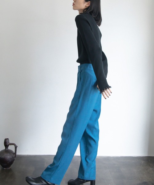 VACANCY（ヴァカンシー）の「ダブルクロス テーパードスラックスパンツ（スラックス・レディース・ホワイト/ブラウン/レッド/ブルー・SMALL/MEDIUM/LARGE）」の11枚目の写真