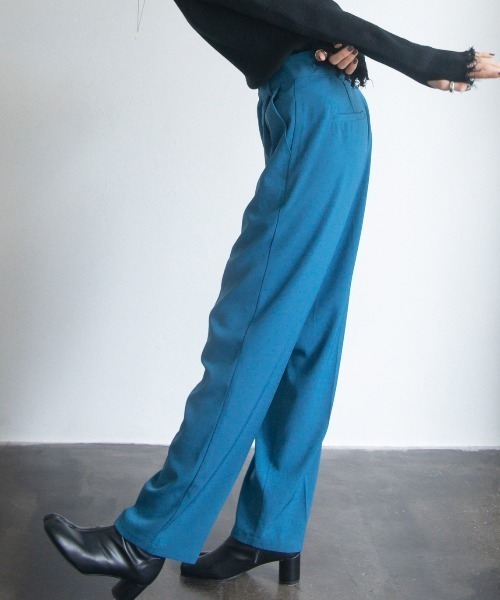 VACANCY（ヴァカンシー）の「ダブルクロス テーパードスラックスパンツ（スラックス・レディース・ホワイト/ブラウン/レッド/ブルー・SMALL/MEDIUM/LARGE）」の7枚目の写真