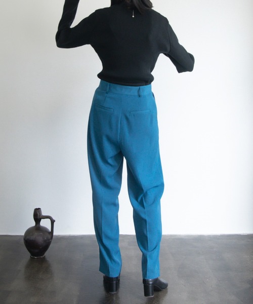 VACANCY（ヴァカンシー）の「ダブルクロス テーパードスラックスパンツ（スラックス・レディース・ホワイト/ブラウン/レッド/ブルー・SMALL/MEDIUM/LARGE）」の9枚目の写真