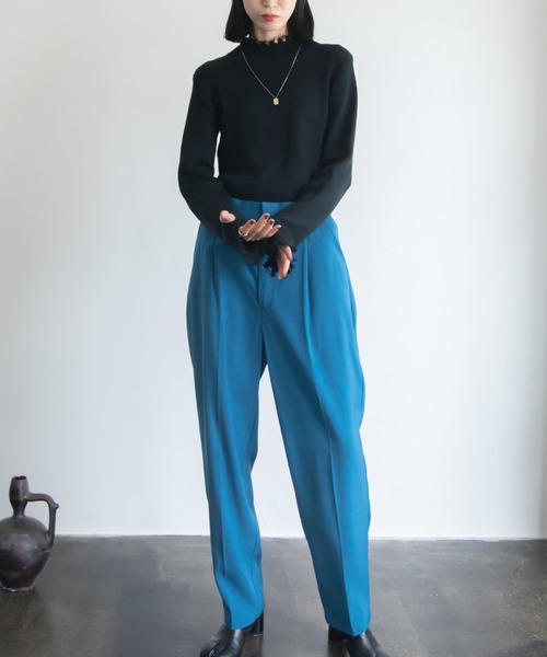 VACANCY（ヴァカンシー）の「ダブルクロス テーパードスラックスパンツ（スラックス・レディース・ホワイト/ブラウン/レッド/ブルー・SMALL/MEDIUM/LARGE）」の5枚目の写真