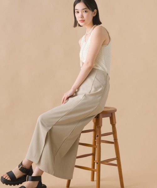 OMNES（オムネス）の「梨地ストレッチツイルフロントスリットタイトスカート（スカート・レディース・ブラック/ベージュ/パープル/ブラウン・FREE）」の14枚目の写真