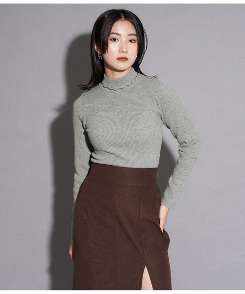 ANAP(アナップ)の「リブプチハイネックトップスカットソー(Tシャツ/カットソー・レディース・モスグリーン/オフホワイト/グレー/ブラック/ライトベージュ・FREE)」の3枚目の写真