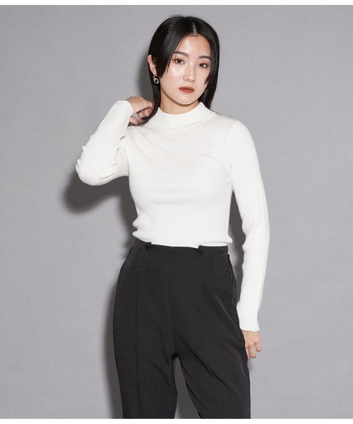 ANAP(アナップ)の「リブプチハイネックトップスカットソー(Tシャツ/カットソー・レディース・モスグリーン/オフホワイト/グレー/ブラック/ライトベージュ・FREE)」の2枚目の写真
