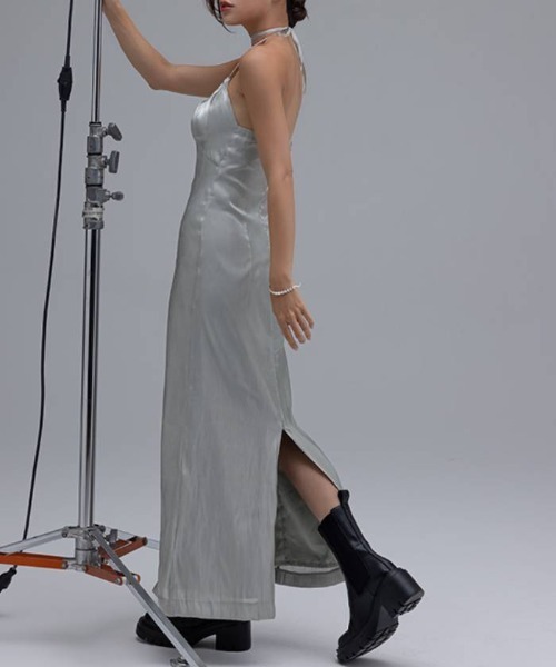 AMBIENT（アンビエント）の「サテンストリングネックマキシドレス（ドレス・レディース・アイボリー/アッシュグレー/ライトグリーン/ネイビー・S/M）」の8枚目の写真