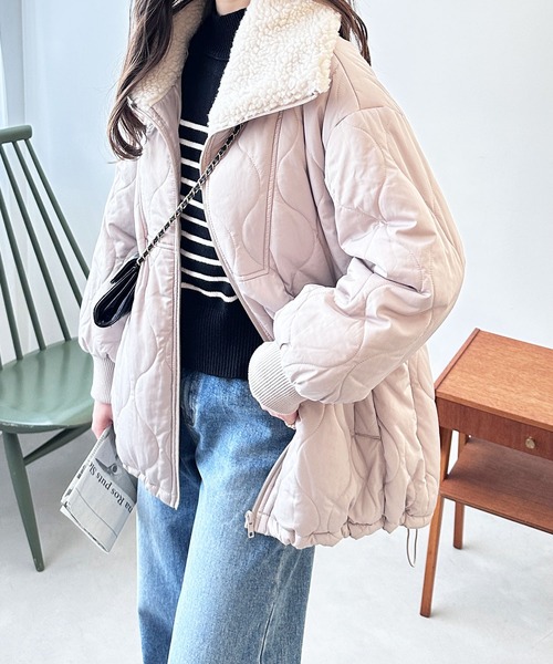 GeeRA（ジーラ）の「衿ボア波キルトブルゾン（ブルゾン・レディース・ブラック/カーキ/サンドグレー・MEDIUM）」の2枚目の写真