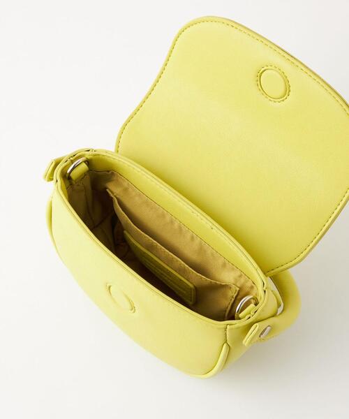 green label relaxing（グリーンレーベルリラクシング）の「ラウンド ミニ ポシェット（ショルダーバッグ・レディース・ブラック/ホワイト/ライム・FREE）」の11枚目の写真