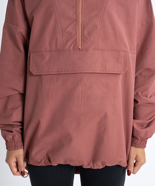 ROXY(ロキシー)の「CHILL JACKET/ロキシーアノラックジャケット(ブルゾン・レディース・ホワイト/パープル/ブラウン・SMALL/MEDIUM/LARGE)」の5枚目の写真