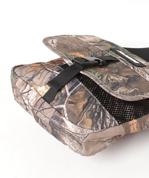 XLARGE（エクストララージ）の「XLARGE / エクストララージ STROLL SHOULDER BAG ショルダーバッグ（ショルダーバッグ・メンズ・カモフラージュ/ブラック・FREE）」の4枚目の写真