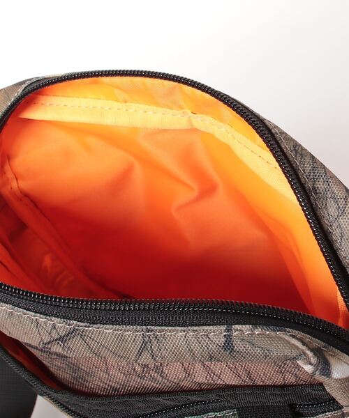 XLARGE（エクストララージ）の「XLARGE / エクストララージ STROLL SHOULDER BAG ショルダーバッグ（ショルダーバッグ・メンズ・カモフラージュ/ブラック・FREE）」の5枚目の写真