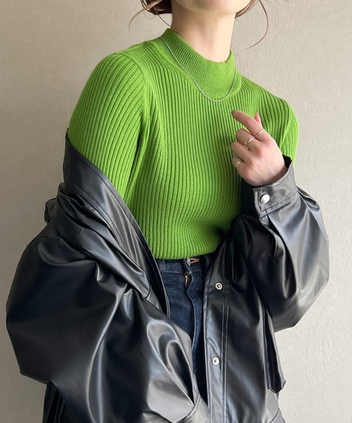 JUNOAH（ジュノア）の「プチハイネックリブニット（ニット/セーター・レディース・オフホワイト/グリーン/ブラック/ベージュ/ブルー/ピンク系その他/グレイッシュベージュ/ボルドー/イエロー・MEDIUM/LARGE）」の5枚目の写真