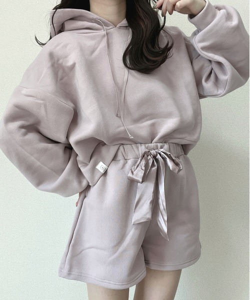 Mysa&Liina(ミーサリーナ)の「yuririn*コラボ パーカー×ショートパンツセット(ルームウェア/パジャマ・レディース・チャコールグレー/ピンクベージュ/サックスブルー/ベージュ・M/L)」の4枚目の写真