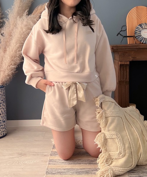 Mysa&Liina(ミーサリーナ)の「yuririn*コラボ パーカー×ショートパンツセット(ルームウェア/パジャマ・レディース・チャコールグレー/ピンクベージュ/サックスブルー/ベージュ・M/L)」の17枚目の写真