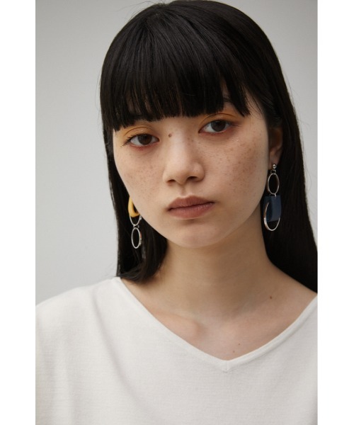 AZUL by moussy（アズールバイマウジー）の「BICOLOR FAUX LEATHER EARRINGS/バイカラーフェイクレザーピアス（ピアス（両耳用）・レディース・オレンジ/ホワイト/ライトパープル/ライトイエロー・FREE）」の22枚目の写真