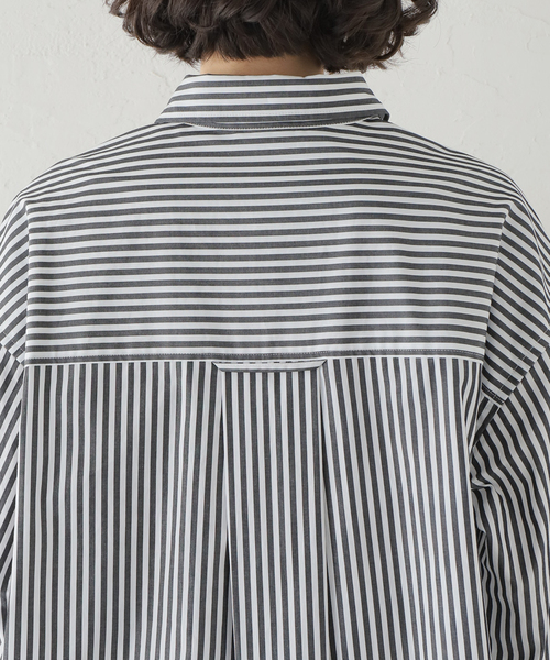JOURNAL STANDARD（ジャーナルスタンダード）の「コットンブロードストライプシャツワンピース（シャツワンピース・レディース・ブラック/ブルー・FREE）」の6枚目の写真