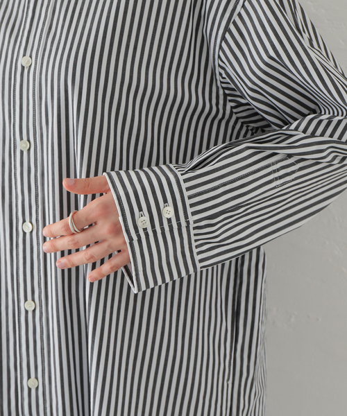 JOURNAL STANDARD（ジャーナルスタンダード）の「コットンブロードストライプシャツワンピース（シャツワンピース・レディース・ブラック/ブルー・FREE）」の16枚目の写真