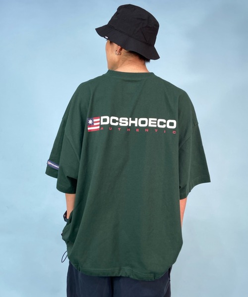 DC(ディーシー)の「DC/ディーシー オーバーサイズTシャツ ワンポイント/ビックシルエット ドロップショルダー ブランドロゴ クルーネックTシャツ/ATHLETICS SS DST231043(Tシャツ/カットソー・メンズ・ブラック/ホワイト/グリーン・L/2XL/XL/M)」の1枚目の写真