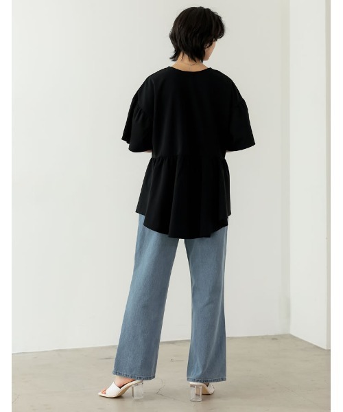 Re:EDIT（リエディ）の「[洗濯機で洗える]パール付きキーネックカットジョーゼットペプラムトップス（Tシャツ/カットソー・レディース・ホワイト/ブラック・MEDIUM/LARGE）」の9枚目の写真