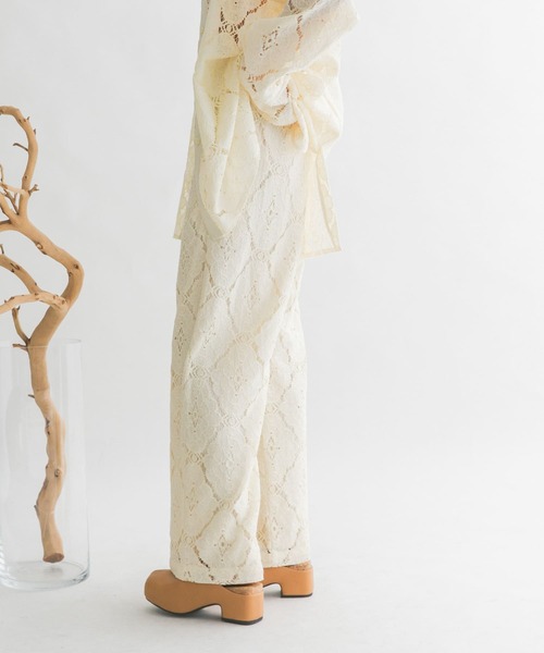 KBF（ケイビーエフ）の「レースストレートイージーパンツ（その他パンツ・レディース・オフホワイト/ブラック/アイボリー・ONE）」の4枚目の写真