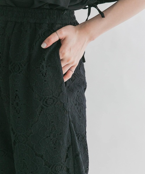 KBF（ケイビーエフ）の「レースストレートイージーパンツ（その他パンツ・レディース・オフホワイト/ブラック/アイボリー・ONE）」の15枚目の写真