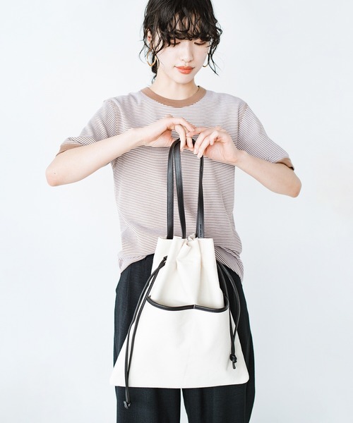 haco!(ハコ)の「【jou jou lier】キャンバス×合皮巾着トートバッグ(トートバッグ・レディース・ブラック/グリーン・ONE SIZE)」の5枚目の写真