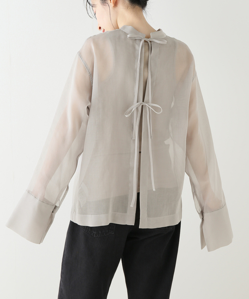 Noble(ノーブル)の「ソフトオーガンジーバックリボンブラウス(シャツ/ブラウス・レディース・ライトグレー/ホワイト・FREE)」の3枚目の写真