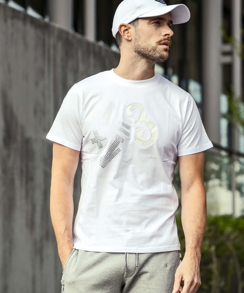 1PIU1UGUALE3 RELAX ラインストーン×カモ柄ロゴ半袖Tシャツ セール】1PIU1UGUALE3 RELAX(ウノピゥウノウグァーレトレ