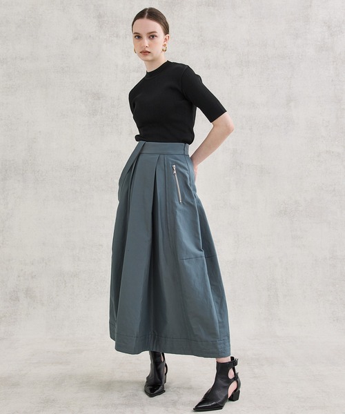 UNITED TOKYO（ユナイテッドトウキョウ）の「マクベスコクーンスカート（スカート・レディース・ブラック/ブルー・1/2）」の18枚目の写真