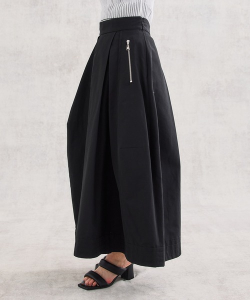 UNITED TOKYO（ユナイテッドトウキョウ）の「マクベスコクーンスカート（スカート・レディース・ブラック/ブルー・1/2）」の11枚目の写真