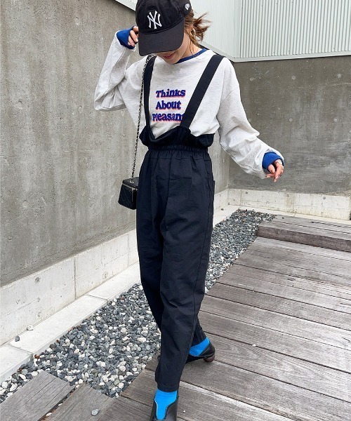 ISOOK(アイスー)の「Drawstring salopette pants / ドロストサロペットパンツ(yui select)(サロペット/オーバーオール・レディース・ブラック・FREE)」の2枚目の写真