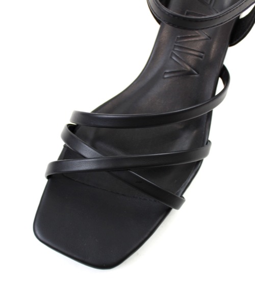 VIVIAN（ヴィヴィアン）の「スクエアトゥアシメ華奢アンクルストラップサンダル（サンダル・レディース・ブラック/アイボリー/キャメル/ゴールド/シルバー/ブラック系その他3/グレー系その他7/ナチュラル/ブロンズ/ホワイト×ライム・LL/S/M/L/SS）」の15枚目の写真